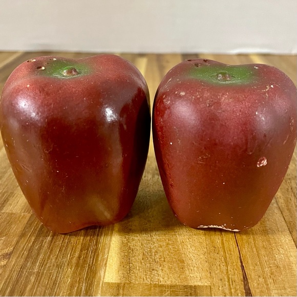Vintage Apple Ceramic Salt and Pepper Shakers Dark Red - Picture 2 of 10
